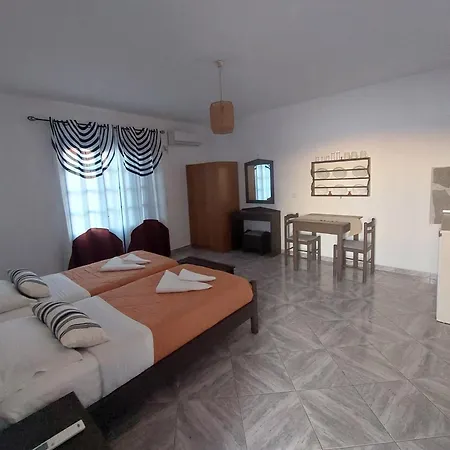 Aegean Sea Apartment Lefkos  Room photo